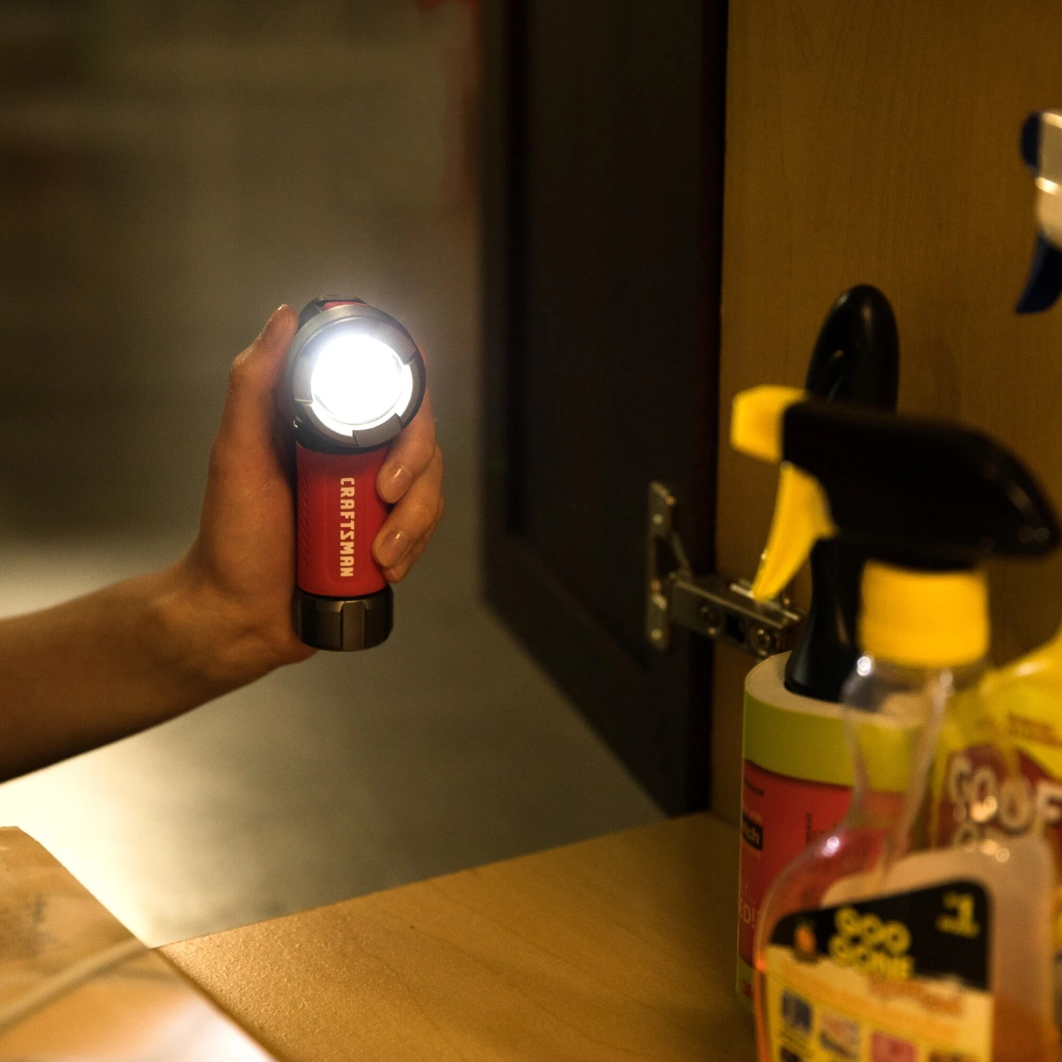 CRAFTSMAN Flashlights 250-Lumen LED Miniature Spotlight Flashlight (Battery Included) 10 CRAFTSMAN Flashlights 250-Lumen LED Miniature Spotlight Flashlight (Battery Included) - Image 10