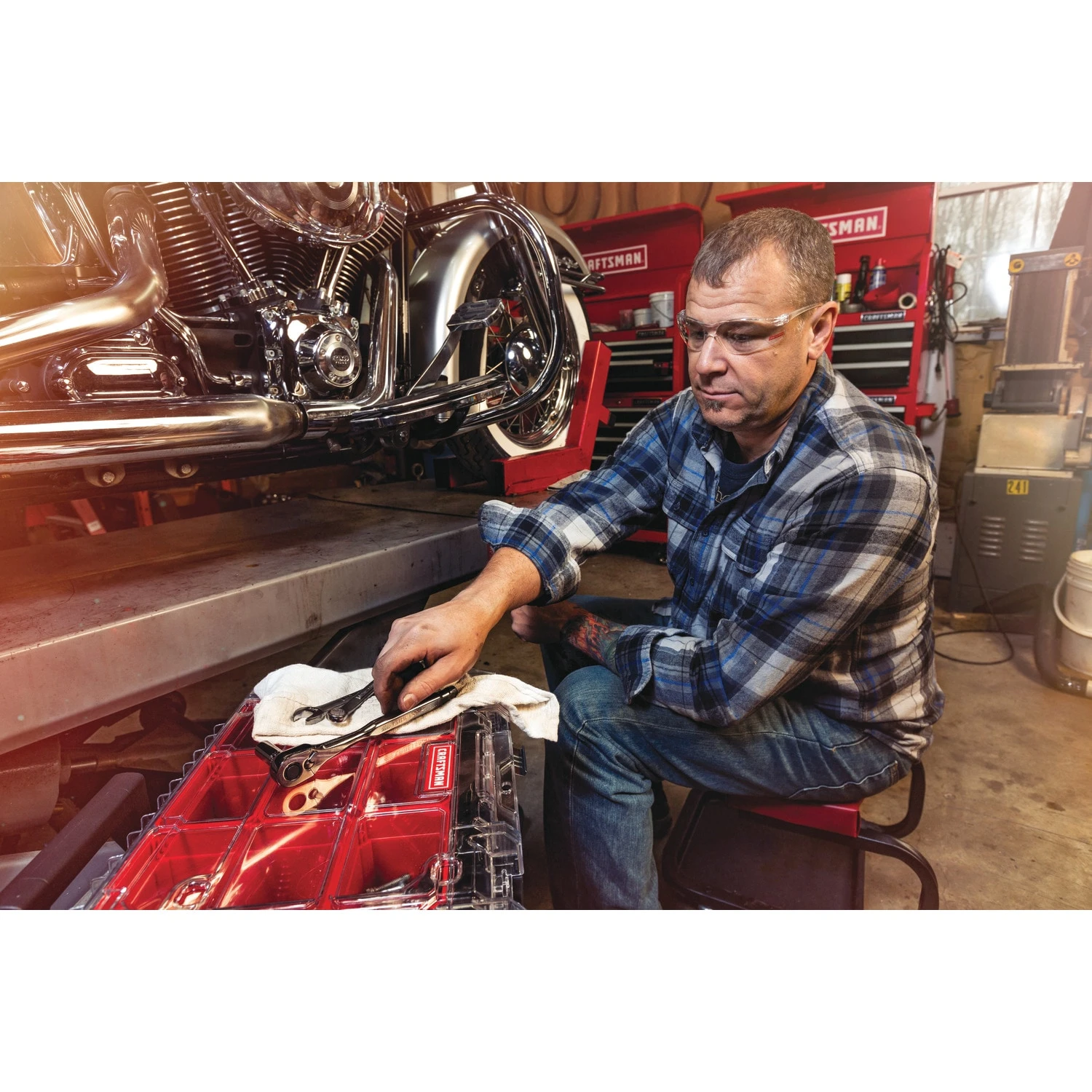 CRAFTSMAN Mechanics Tool Sets 51-Piece Standard (SAE) and Metric Combination Gunmetal Chrome Mechanics Tool Set (3/8-in) 25 CRAFTSMAN Mechanics Tool Sets 51-Piece Standard (SAE) and Metric Combination Gunmetal Chrome Mechanics Tool Set (3/8-in) - Image 25