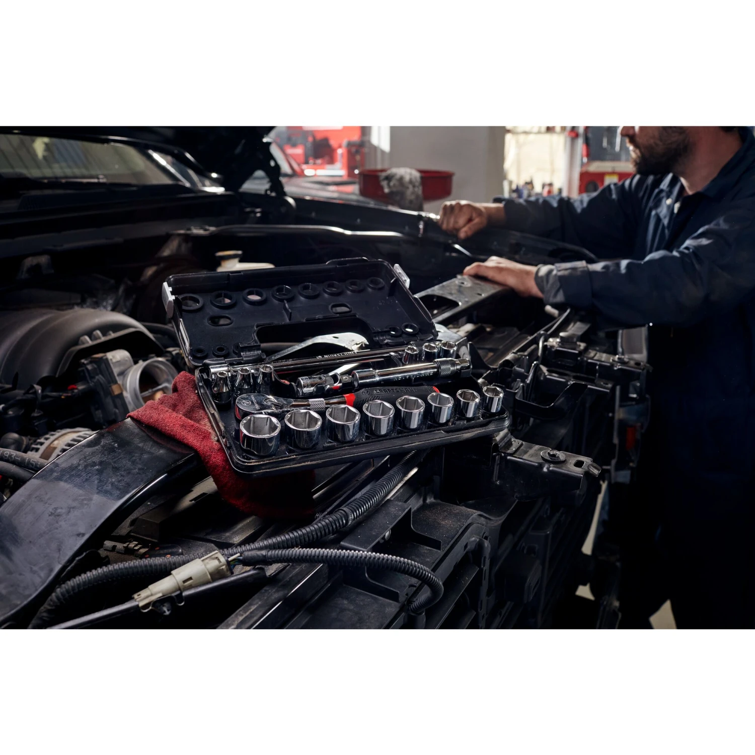 CRAFTSMAN Sockets & Socket Sets V-Series 18-Piece Standard (SAE) 3/8-in Drive 6-point Set Shallow Socket Set 7 CRAFTSMAN Sockets & Socket Sets V-Series 18-Piece Standard (SAE) 3/8-in Drive 6-point Set Shallow Socket Set - Image 7