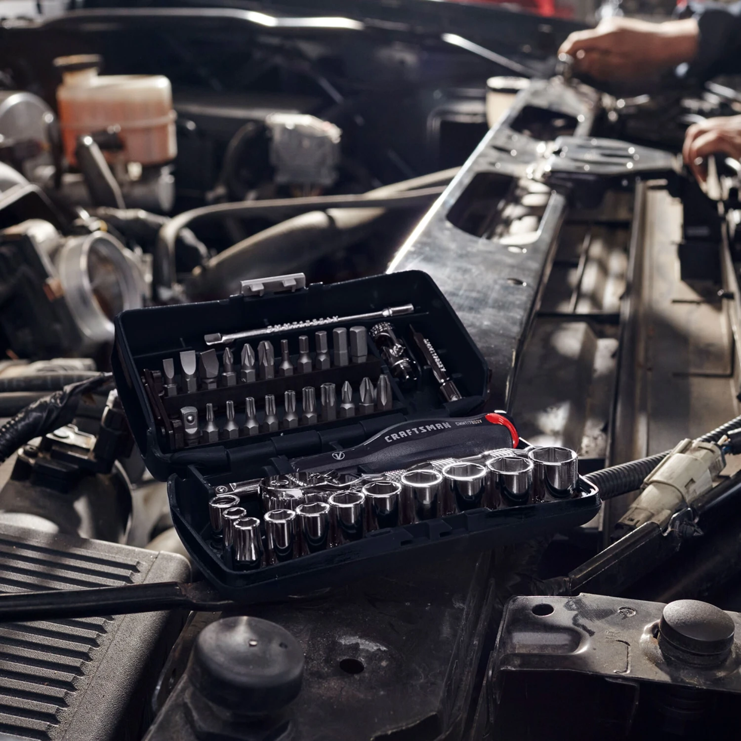 CRAFTSMAN Sockets & Socket Sets V-Series 38-Piece Standard (SAE) 1/4-in Drive 6-point Set Shallow Socket Set 8 CRAFTSMAN Sockets & Socket Sets V-Series 38-Piece Standard (SAE) 1/4-in Drive 6-point Set Shallow Socket Set - Image 8